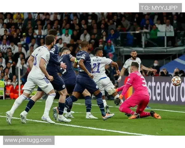 尤文图斯逆转阿森纳4-3神奇扑救成比赛转折点引发热议 尤文图斯逆转阿森纳4-3神奇扑救成比赛转折点引发热议