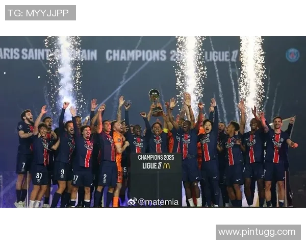 热刺大胜巴黎圣日耳曼6-2神扑时刻引发全场热烈反响