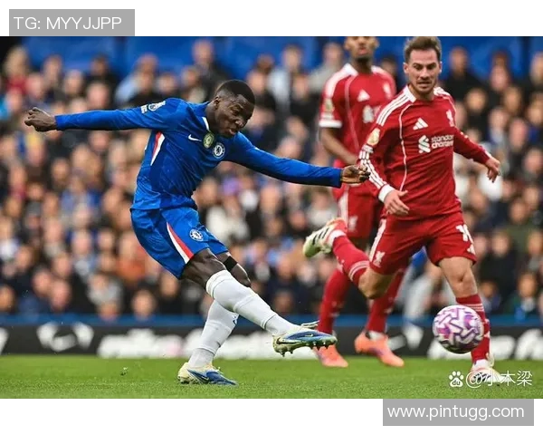 英超激战波尔图完胜曼联绝杀时刻引发全场狂欢分析